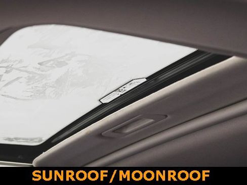 Used 2020 Ford EcoSport SE image 9