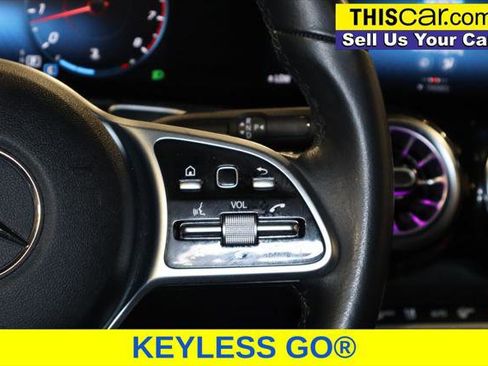 Used 2022 Mercedes-Benz GLB 250 4MATIC w/ Premium Package Lite image 21
