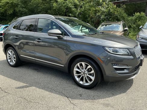 Used 2019 Lincoln MKC Select w/ Select Plus Package AWD/4WD image 3