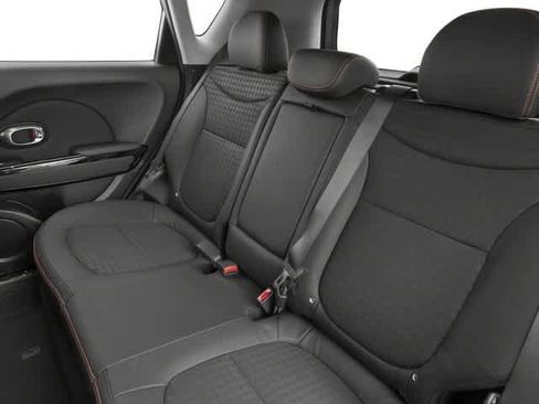 Used 2018 Kia Soul ! FWD image 17