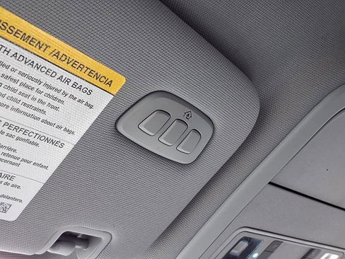 Used 2022 Ford Explorer XLT w/ Equipment Group 202A image 19