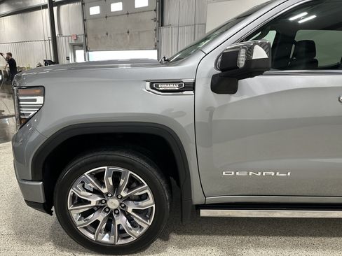 Used 2024 GMC Sierra 1500 Denali w/ Denali Reserve Package AWD/4WD image 7