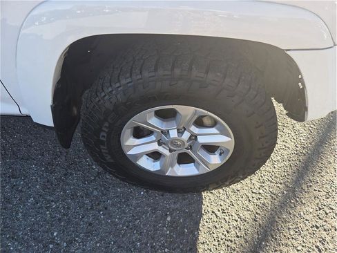 Used 2017 Toyota 4Runner SR5 image 10