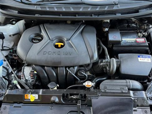 Used 2013 Hyundai Elantra GLS FWD image 18