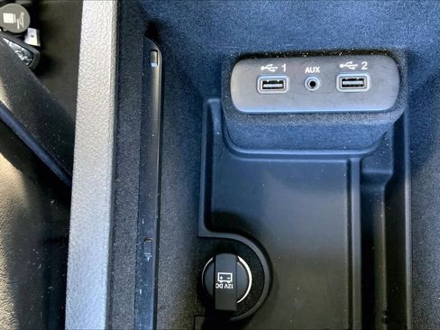 Used 2023 Chrysler 300 S image 35