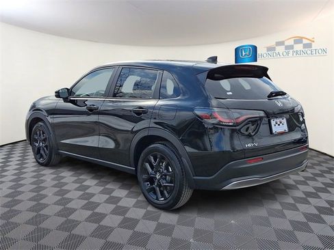 Certified 2025 Honda HR-V Sport image 4