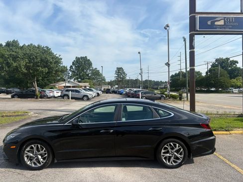 Used 2021 Hyundai Sonata SEL w/ Convenience Package FWD image 3