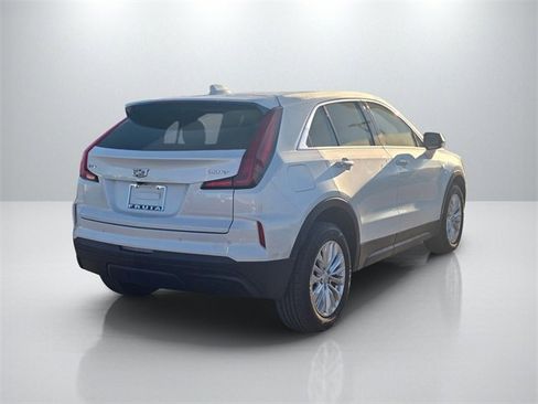 Used 2024 Cadillac XT4 Luxury image 5