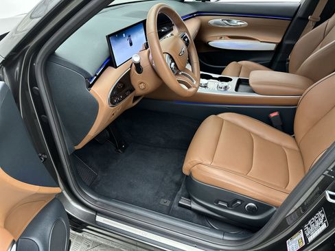 Certified 2026 Genesis GV70 2.5T Advanced image 11