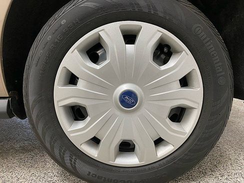 Used 2020 Ford Transit Connect XL image 24