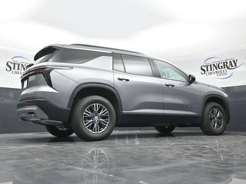 Used 2026 Chevrolet Traverse LT FWD image 35