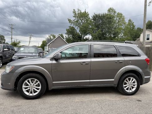 Used 2013 Dodge Journey SXT w/ Popular Equipment Group FWD image 5