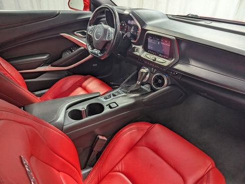 Used 2020 Chevrolet Camaro SS image 10