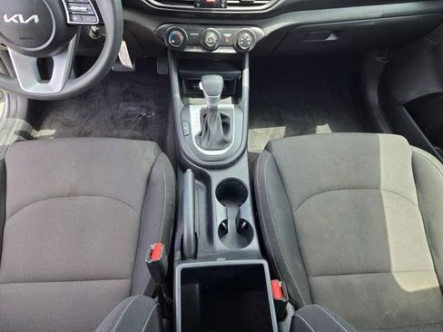 Used 2022 Kia Forte LXS FWD image 29