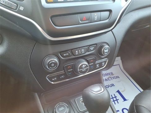 Used 2022 Jeep Cherokee Latitude Lux image 20