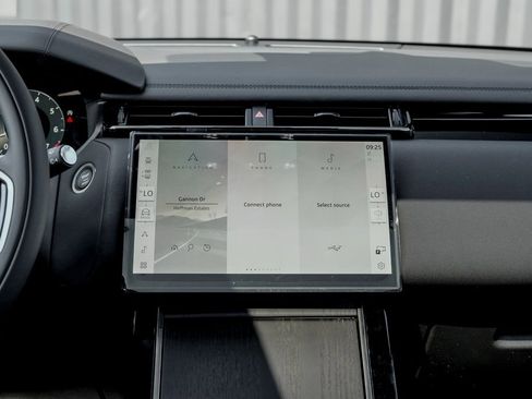 New 2026 Land Rover Range Rover Velar Dynamic SE image 19
