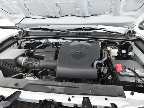 Used 2023 Toyota Tacoma SR AWD/4WD image 30