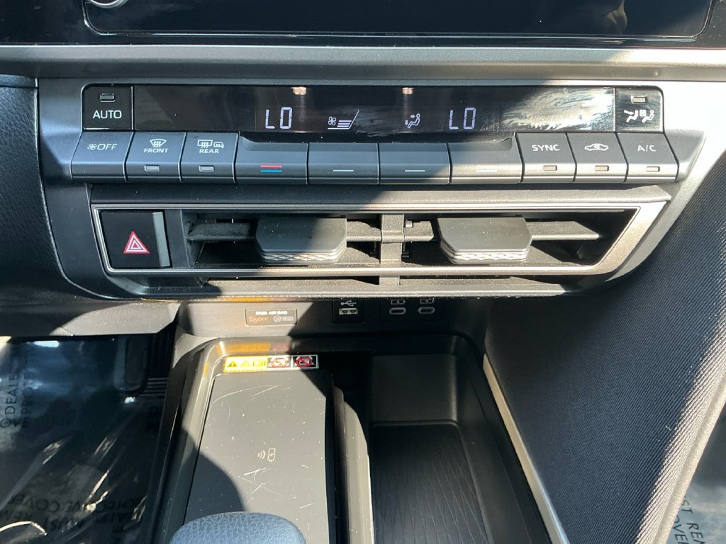 Used 2025 Toyota Camry LE FWD image 22