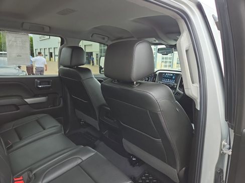 Used 2019 Chevrolet Silverado 2500 LTZ w/ Duramax Plus Package AWD/4WD image 43