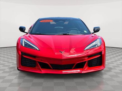 Used 2025 Chevrolet Corvette E-Ray AWD/4WD image 7