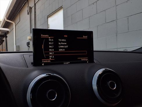 Used 2016 Audi A3 e-tron Premium w/ Audi MMI Navigation Plus image 6