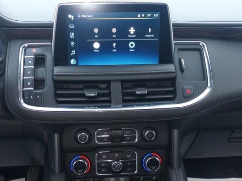 Used 2023 Chevrolet Suburban Z71 w/ Luxury Package image 13