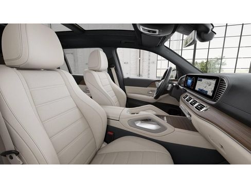 New 2026 Mercedes-Benz GLS 450 4MATIC image 4