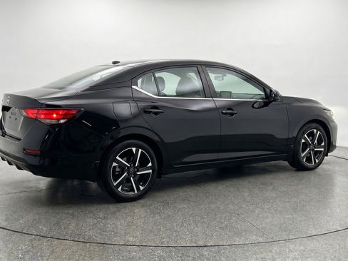 Used 2025 Nissan Sentra SV FWD image 9