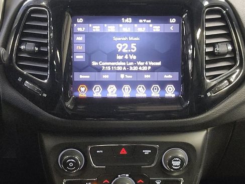 Used 2019 Jeep Compass Limited AWD/4WD image 25