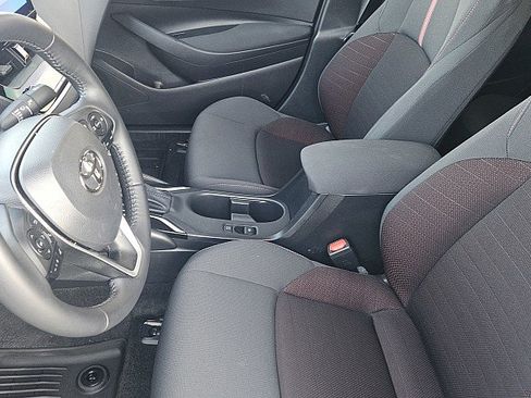 Used 2026 Toyota Corolla SE w/ SE Package FWD image 11