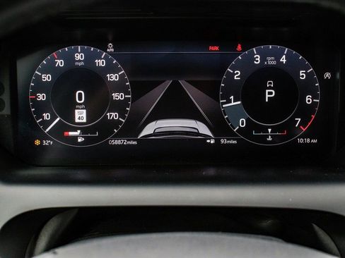 Used 2022 Land Rover Discovery Sport SE R-Dynamic image 16