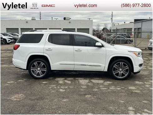 Used 2019 GMC Acadia Denali w/ Technology Package image 2
