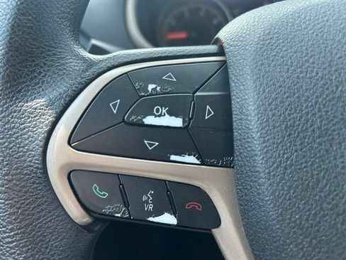 Used 2014 Jeep Cherokee Sport FWD image 19