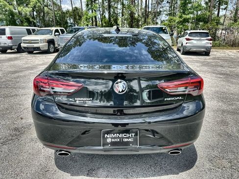 Used 2018 Buick Regal Essence FWD image 25