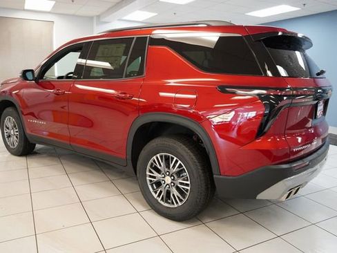 New 2025 Chevrolet Traverse LT w/ Driver Confidence Package image 6