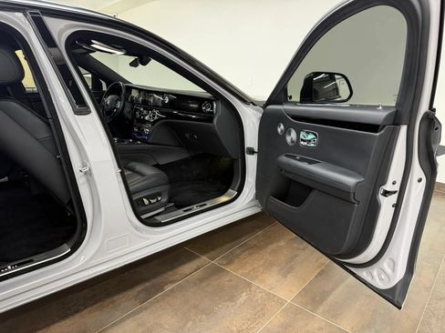 Used 2022 Rolls-Royce Ghost AWD/4WD image 44