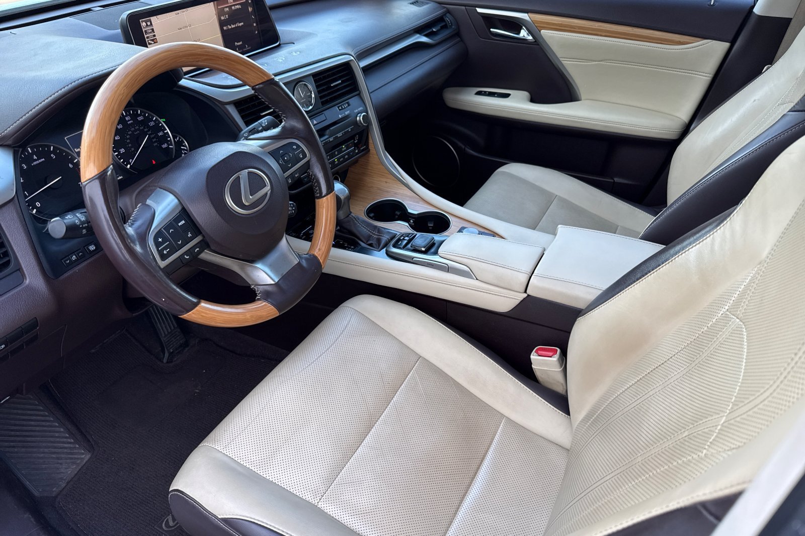 Used 2017 Lexus RX 350 AWD w/ Premium Package image 10