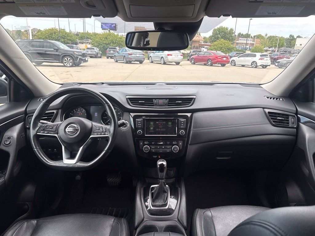 Used 2018 Nissan Rogue SL FWD image 33
