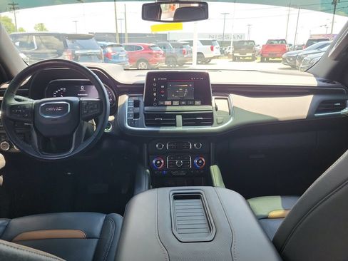 Used 2024 GMC Yukon AT4 w/ AT4 Premium Plus Package AWD/4WD image 10