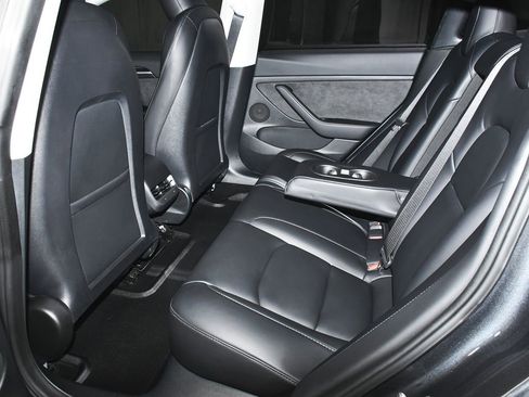 Used 2023 Tesla Model 3 Standard Range image 41