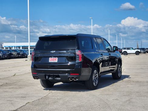 Used 2025 Chevrolet Suburban Z71 AWD/4WD image 7