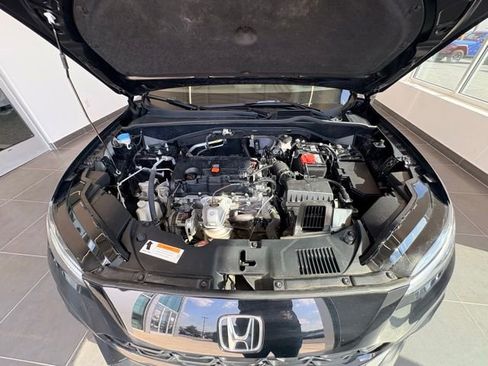 Used 2025 Honda HR-V LX image 32