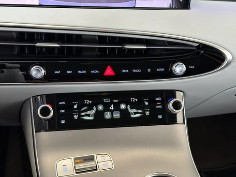 New 2026 Genesis GV70 2.5T Advanced AWD/4WD image 21