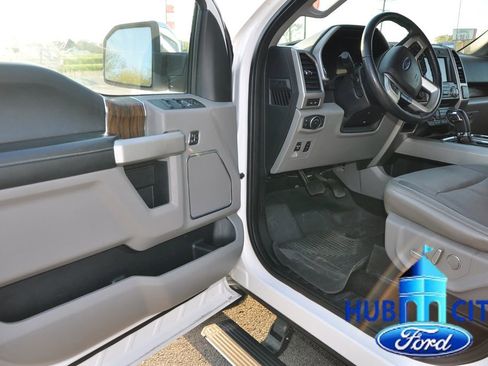 Used 2018 Ford F150 Lariat w/ Equipment Group 502A Luxury image 11