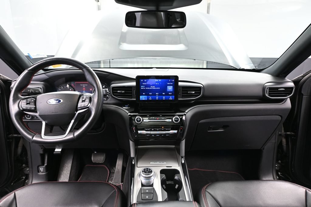 Used 2023 Ford Explorer ST-Line AWD/4WD image 21