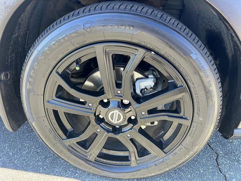 Certified 2021 Nissan Kicks SR w/ Interior Electronics Package image 12