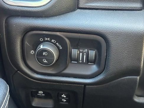 Used 2023 RAM 1500 Laramie AWD/4WD image 18