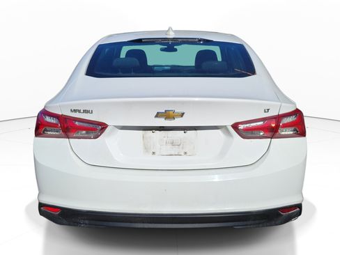 Used 2021 Chevrolet Malibu LT FWD image 4