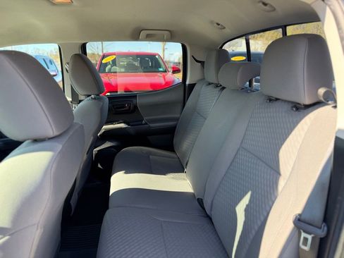 Used 2023 Toyota Tacoma SR5 AWD/4WD image 6
