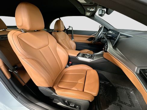 Used 2024 BMW M440i Convertible image 28